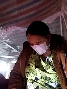 Snapshot of Heylen_hooo chatting on March 11, 2:56 pm Heylen hooo online show from March 11, 2:56 pm