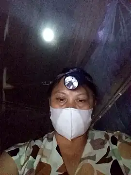 Snapshot of Heylen_hooo chatting on March 20, 11:48 am Heylen hooo online show from March 20, 11:48 am