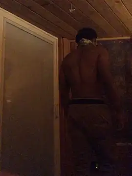 Snapshot of EricSwainn901 chatting on March 5, 11:28 am EricSwainn901 online show from March 5, 11:28 am