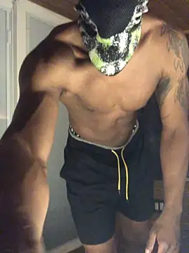 Snapshot of EricSwainn901 chatting on March 9, 10:19 am EricSwainn901 online show from March 9, 10:19 am