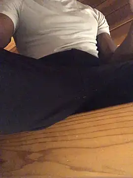 Snapshot of EricSwainn901 chatting on March 19, 8:29 am EricSwainn901 online show from March 19, 8:29 am