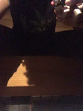 Snapshot of EricSwainn901 chatting on March 29, 9:42 am EricSwainn901 online show from March 29, 9:42 am