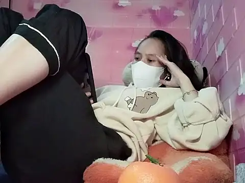 Snapshot of Angela203 chatting on March 23, 5:44 am Angela203 online show from March 23, 5:44 am