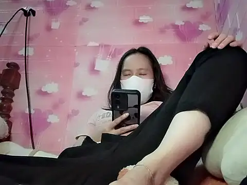 Snapshot of Angela203 chatting on March 24, 6:18 am Angela203 online show from March 24, 6:18 am