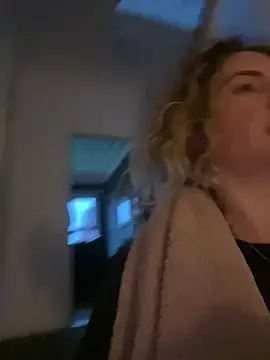 curlyirishgirl online show from March 14, 6:24 pm