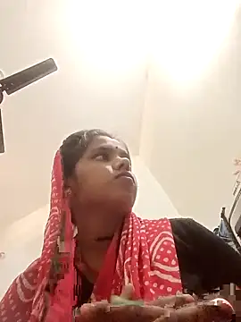 Snapshot of Hot_chani chatting on April 3, 7:39 am Hot chani online show from April 3, 7:39 am