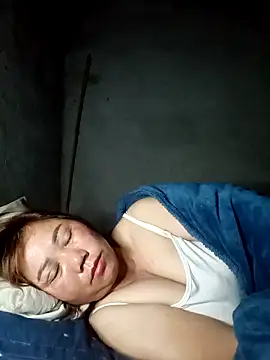 Snapshot of lyly_sexx chatting on March 5, 11:12 pm lyly sexx online show from March 5, 11:12 pm