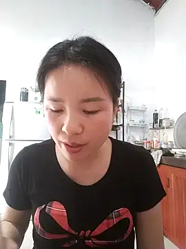 Snapshot of Ivy_Trix2 chatting on March 1, 5:09 am Ivy Trix2 online show from March 1, 5:09 am