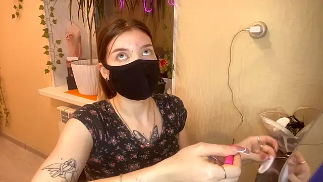 Snapshot of TracyDenoon chatting on March 25, 4:57 pm TracyDenoon online show from March 25, 4:57 pm