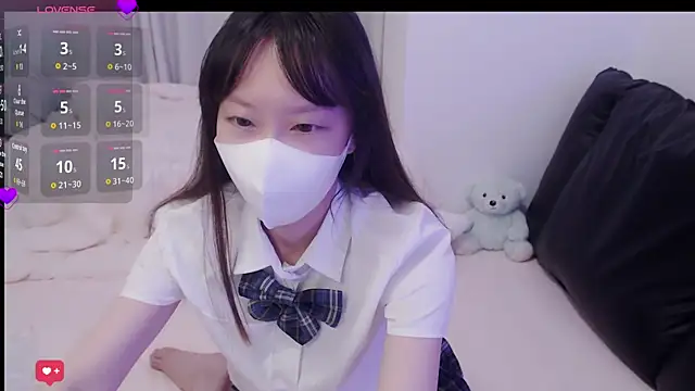 Snapshot of AiIris1 chatting on March 26, 8:47 pm AiIris1 online show from March 26, 8:47 pm