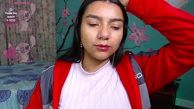 Snapshot of NoelleVireaux chatting on March 10, 11:37 am NoelleVireaux online show from March 10, 11:37 am