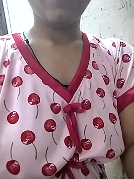 Snapshot of Hey__honey chatting on April 16, 10:05 am Hey honey online show from April 16, 10:05 am