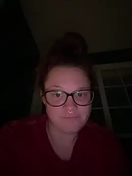 Snapshot of Averyleig chatting on March 30, 3:29 am Averyleig online show from March 30, 3:29 am