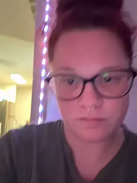 Snapshot of Averyleig chatting on March 30, 7:15 pm Averyleig online show from March 30, 7:15 pm