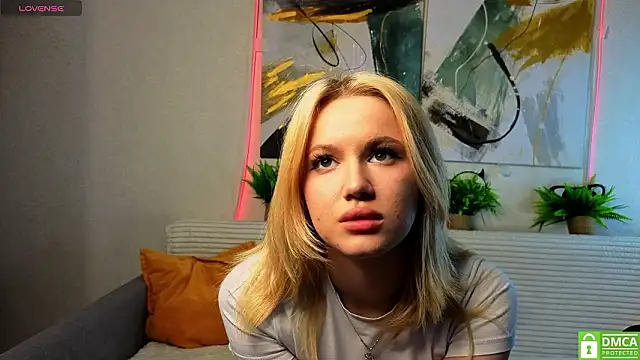 Snapshot of Sonya_vibe_me chatting on March 14, 3:06 pm Sonya vibe me online show from March 14, 3:06 pm