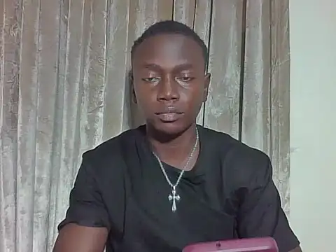 Snapshot of darkerberryguy chatting on March 2, 9:38 am darkerberryguy online show from March 2, 9:38 am