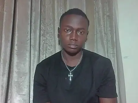 Snapshot of darkerberryguy chatting on March 5, 4:52 am darkerberryguy online show from March 5, 4:52 am