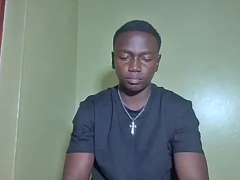 Snapshot of darkerberryguy chatting on March 20, 6:18 am darkerberryguy online show from March 20, 6:18 am