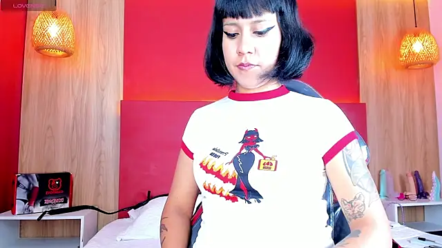 Snapshot of Valkiria_wine chatting on March 12, 12:44 pm Valkiria wine online show from March 12, 12:44 pm