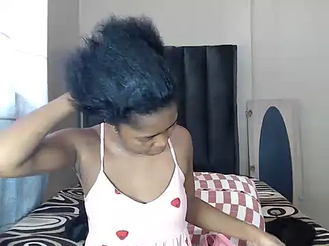 Snapshot of LexyDiana chatting on March 20, 6:18 am LexyDiana online show from March 20, 6:18 am