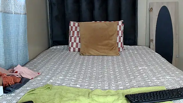 Snapshot of LexyDiana chatting on March 26, 8:09 am LexyDiana online show from March 26, 8:09 am