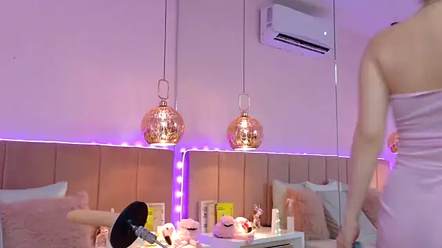 AnnieAddam online show from March 22, 10:13 pm