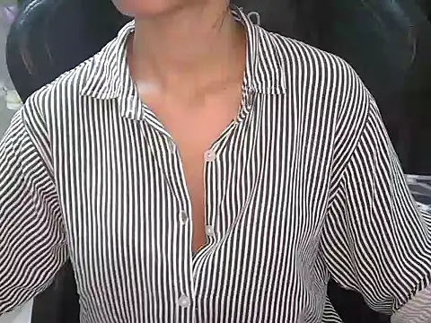 Snapshot of ZohinDishoza chatting on March 14, 11:32 pm ZohinDishoza online show from March 14, 11:32 pm