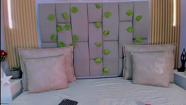 Snapshot of ValeriaRose_ chatting on March 13, 11:50 am ValeriaRose online show from March 13, 11:50 am