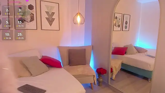 ariavelvet  online show from March 24, 2:05 am