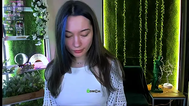 cassandra nik online show from July 28, 12:48 pm