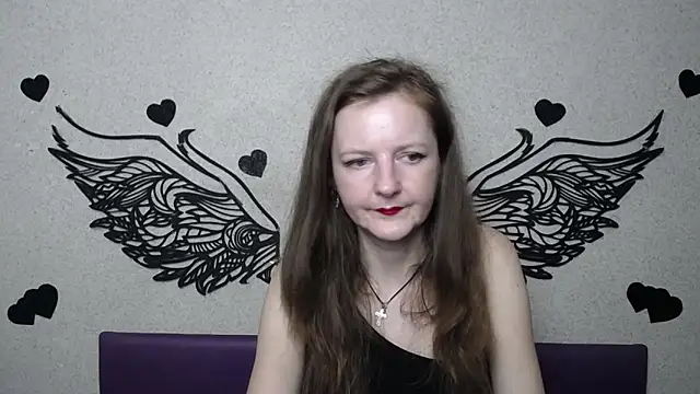 Snapshot of MeganPirs chatting on April 2, 5:32 pm MeganPirs online show from April 2, 5:32 pm