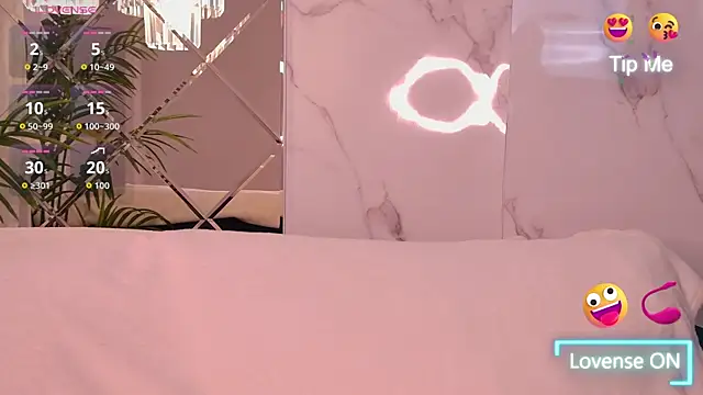 JassyCollins online show from July 30, 3:11 pm