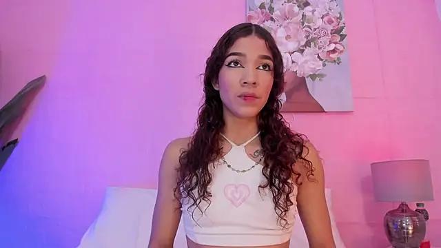 Snapshot of evelyn__rose1 chatting on February 26, 6:29 pm evelyn rose1 online show from February 26, 6:29 pm