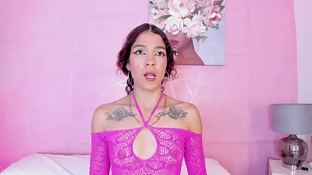 Snapshot of evelyn__rose1 chatting on March 16, 5:13 am evelyn rose1 online show from March 16, 5:13 am