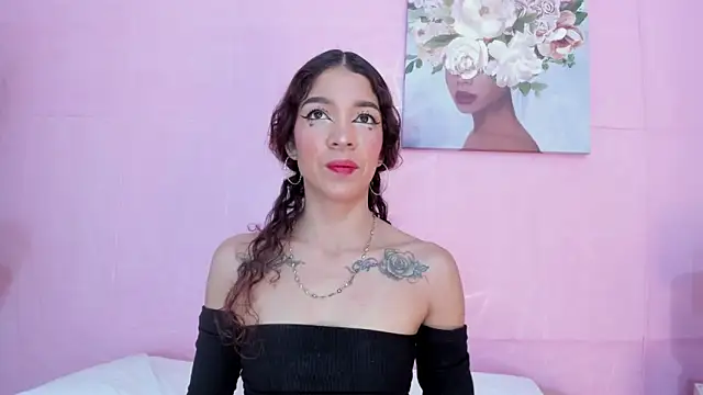 Snapshot of evelyn__rose1 chatting on March 16, 7:18 pm evelyn rose1 online show from March 16, 7:18 pm