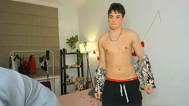 Snapshot of SilverFeral chatting on March 7, 9:01 pm SilverFeral online show from March 7, 9:01 pm