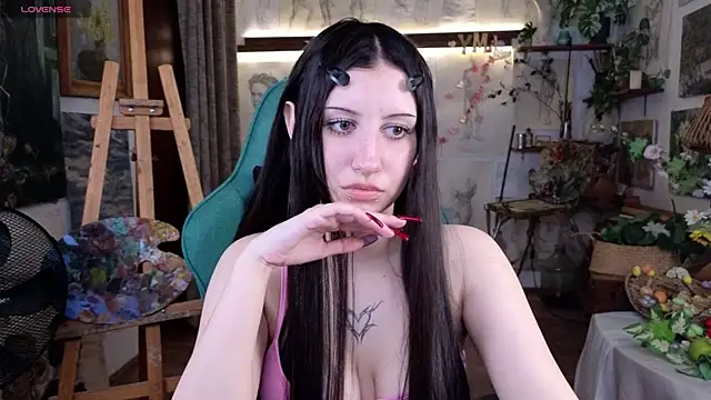 Snapshot of EffieMeowley chatting on April 12, 2:11 pm EffieMeowley online show from April 12, 2:11 pm