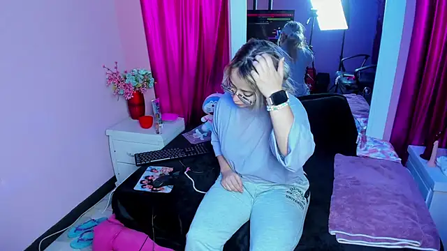 Maky Coss online show from March 3, 1:17 pm