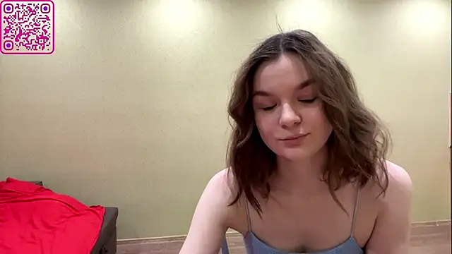 Snapshot of AliveCute chatting on March 17, 7:06 pm AliveCute online show from March 17, 7:06 pm