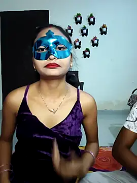 Snapshot of Sweet_Cpl_ chatting on March 13, 3:02 am Sweet Cpl online show from March 13, 3:02 am