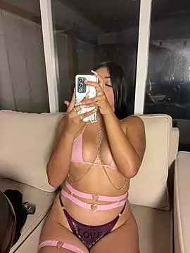 GeorgiaPink  online show from February 26, 5:06 am