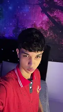 Snapshot of DiamondEssence chatting on March 18, 5:32 am DiamondEssence online show from March 18, 5:32 am