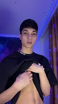 Snapshot of DiamondEssence chatting on March 21, 8:19 am DiamondEssence online show from March 21, 8:19 am