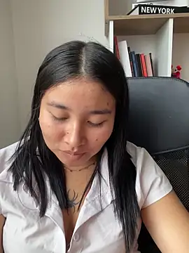 Pamela222- online show from March 11, 12:33 pm