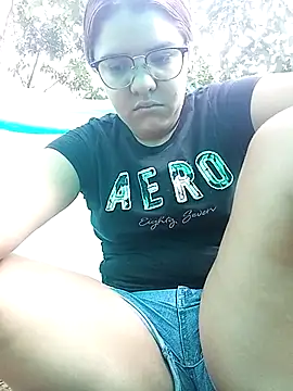 Snapshot of single_kitten chatting on March 4, 12:11 pm single kitten online show from March 4, 12:11 pm