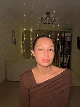 Snapshot of Fragile_Tease chatting on March 12, 6:36 pm Fragile Tease online show from March 12, 6:36 pm