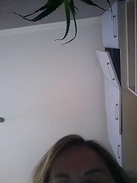 Snapshot of ChristinaYork chatting on March 26, 3:39 pm ChristinaYork online show from March 26, 3:39 pm