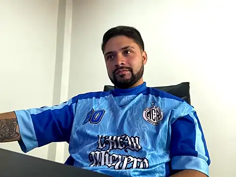 Snapshot of Zion_draftt chatting on March 12, 8:15 pm Zion draftt online show from March 12, 8:15 pm