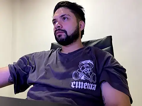 Snapshot of Zion_draftt chatting on March 20, 12:04 am Zion draftt online show from March 20, 12:04 am