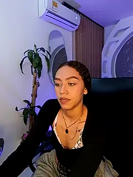 ritzabeth daniel online show from May 4, 3:13 am